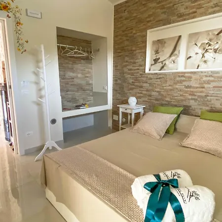 Domus Ulivi Luxury Nocellara 4*